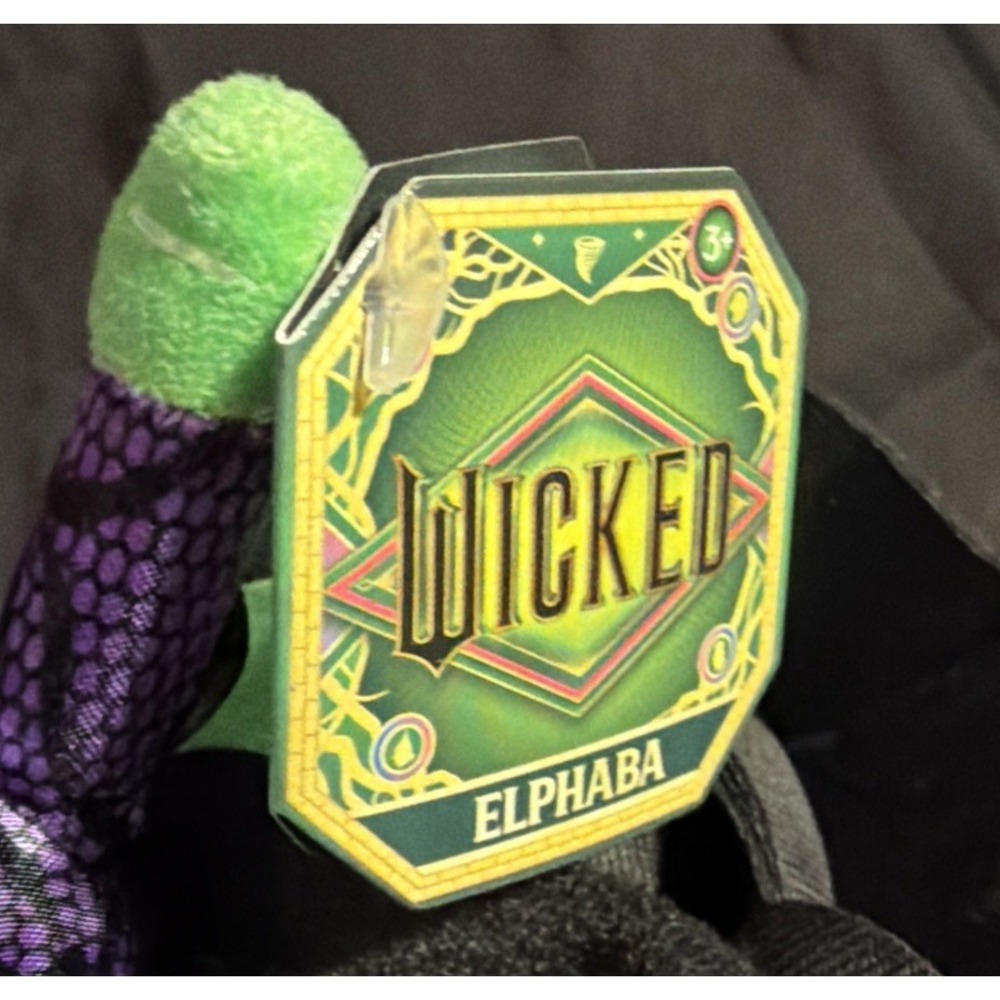 NEW WICKED For Good Elphaba EXCLUSIVE Plush Toy 10" Black Hat/Purple Dress NWT - Picture 4 of 15